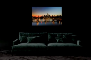 Lichtbild in farbig & gerahmt mit LED beleuchtet - Motiv: FFM-Skyline