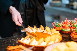 Weihnachtstags-Brunch im Hilton Hotel Frankfurt – Festliche Genüsse & stimmungsvolle Live-Musik