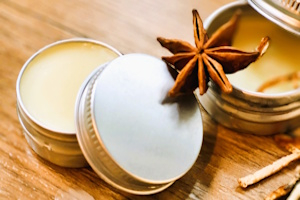 Weihnachtskosmetik-Workshop – Liebevolle Naturkosmetik für die 
Winterzeit
